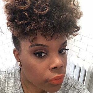 Meet your Posher, Shannon